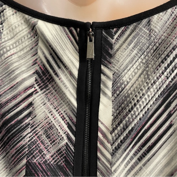 Vince Camuto Knit A-Line Dress Short Sleeve Size 12 Colour Black/Gray/White/Pink - Picture 9 of 16
